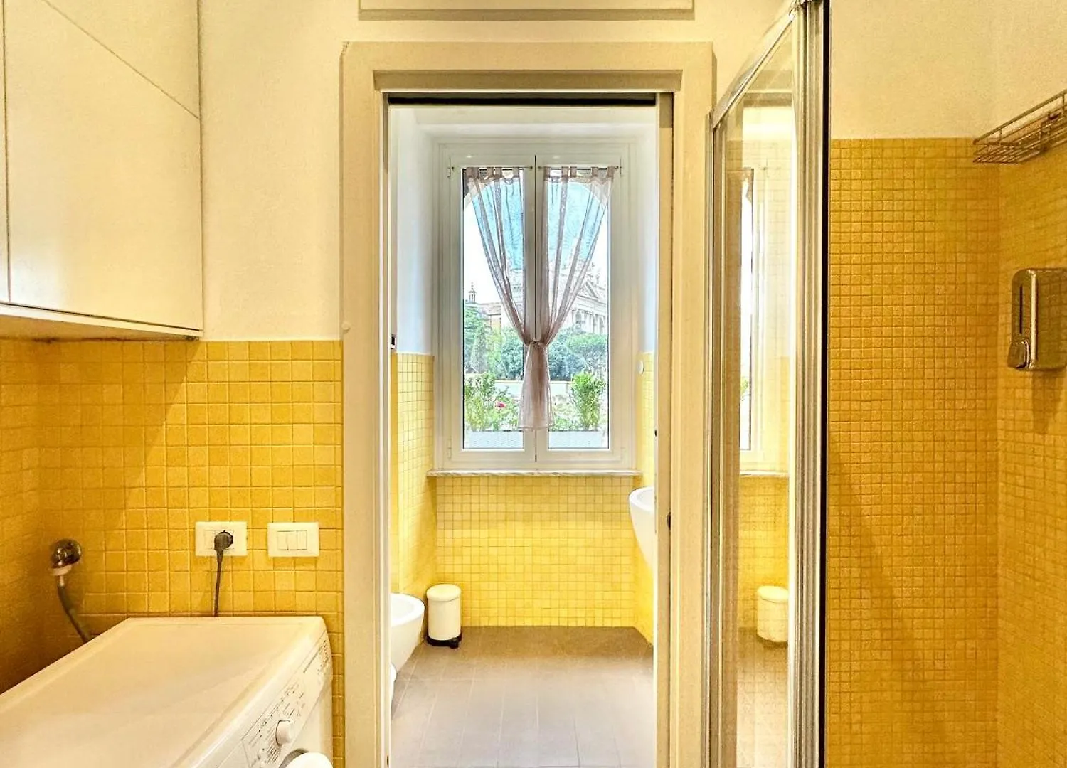 Vacanze Romane Basilica Apartment Rome