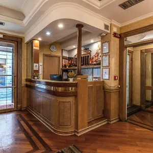 Hotel Pomezia, Řím